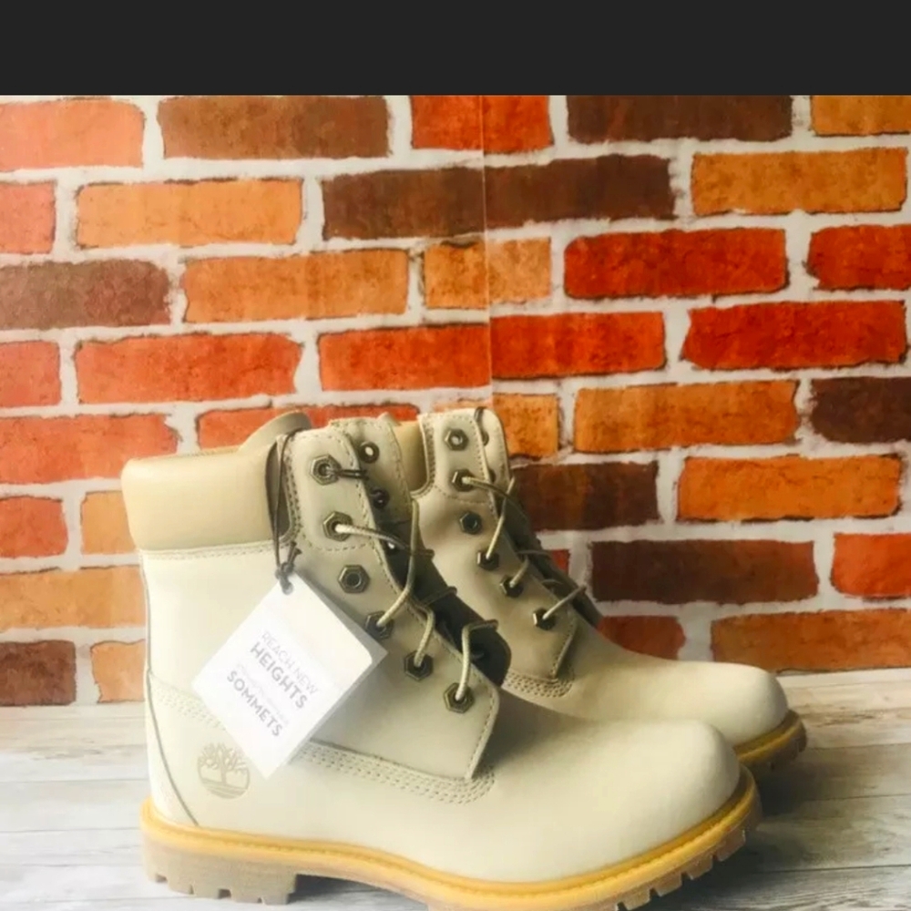 Timberland Women's 6-Inch Prem Waterproof Internal
